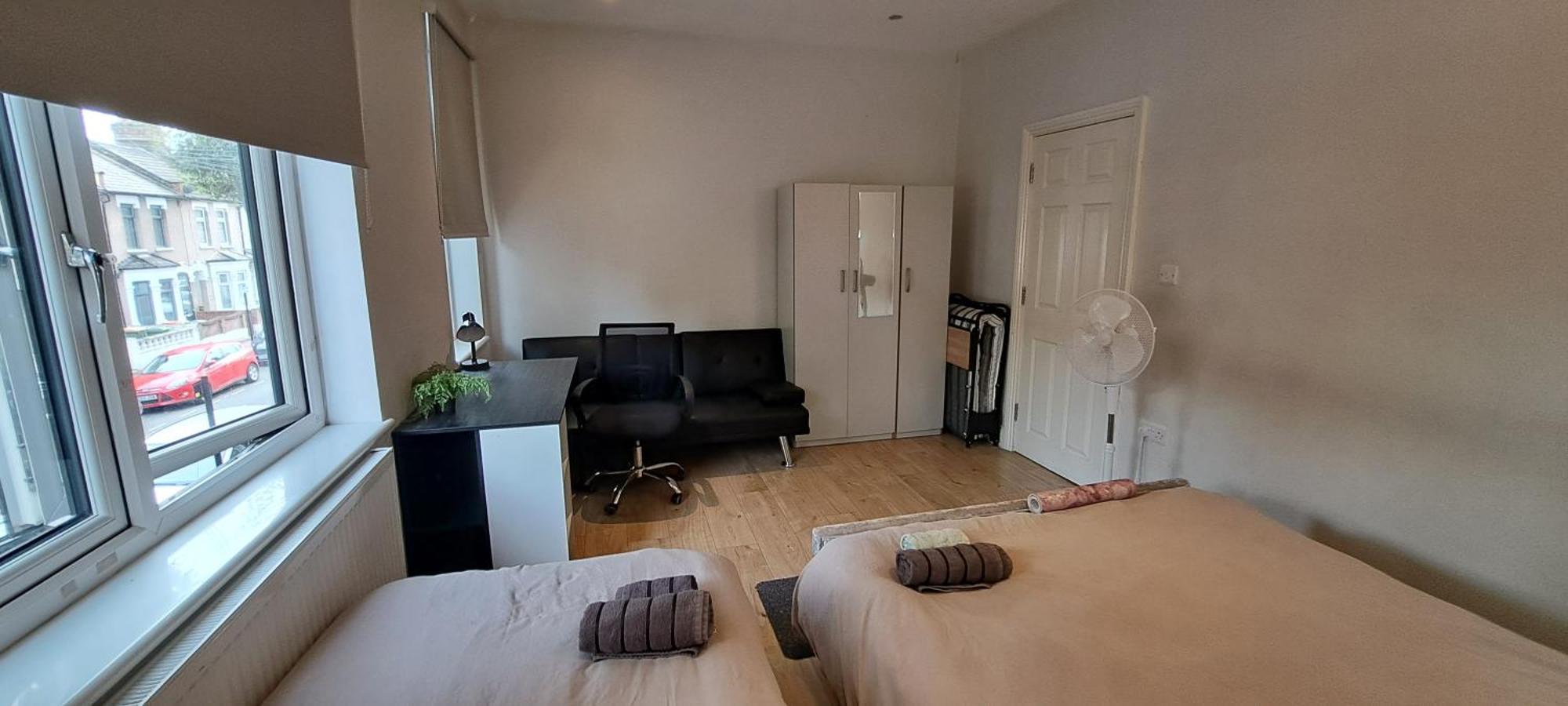 Comfy Fenia Stay London Room photo